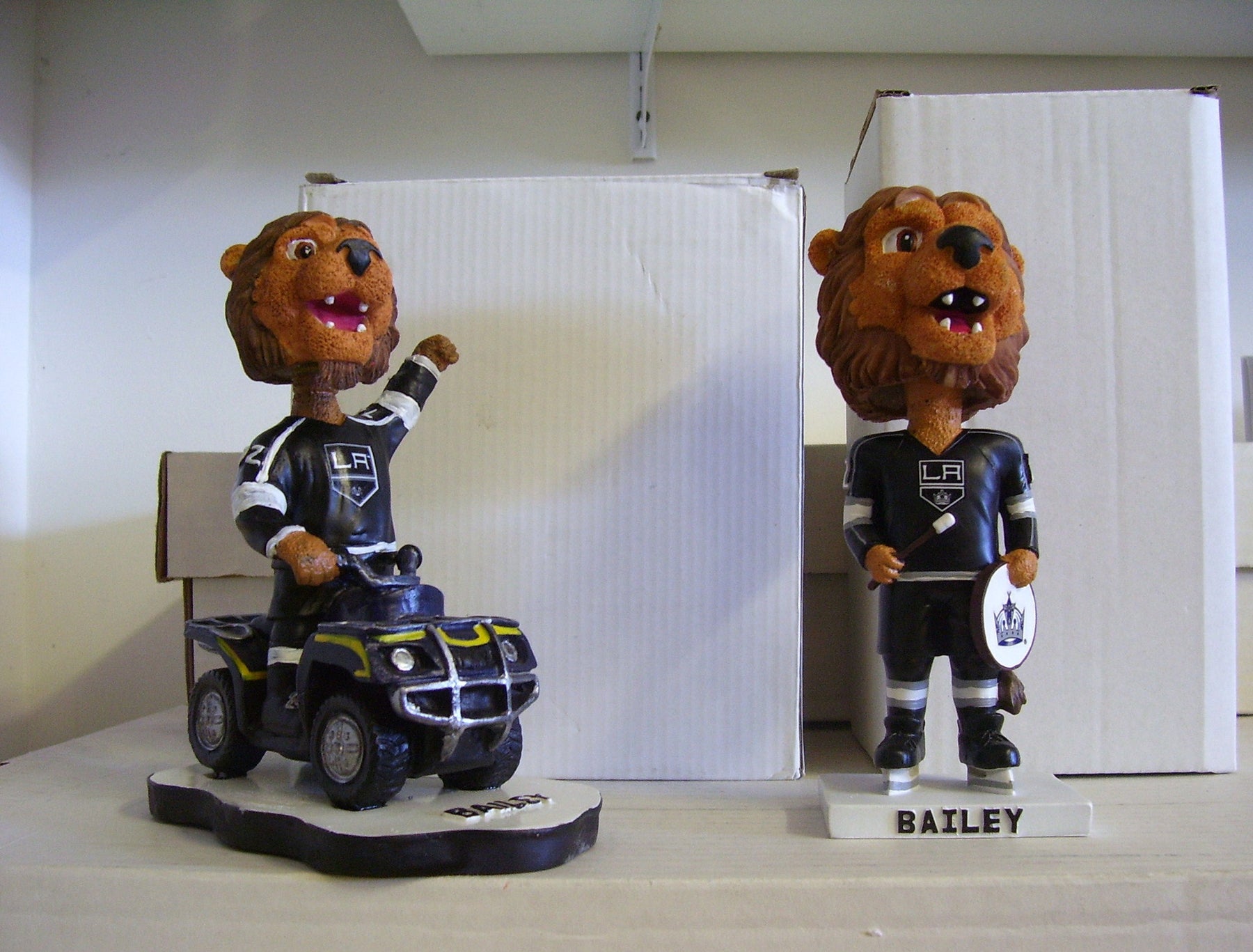 L.A. Kings Bailey the Lion Mascot Bobblehead Set — BobblesGalore