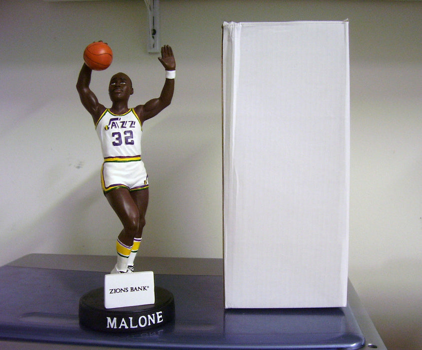 Karl Malone Statue - BobblesGalore