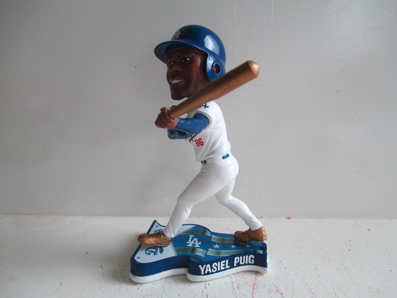 Yasiel Puig GOLD BAT Bobblehead - BobblesGalore