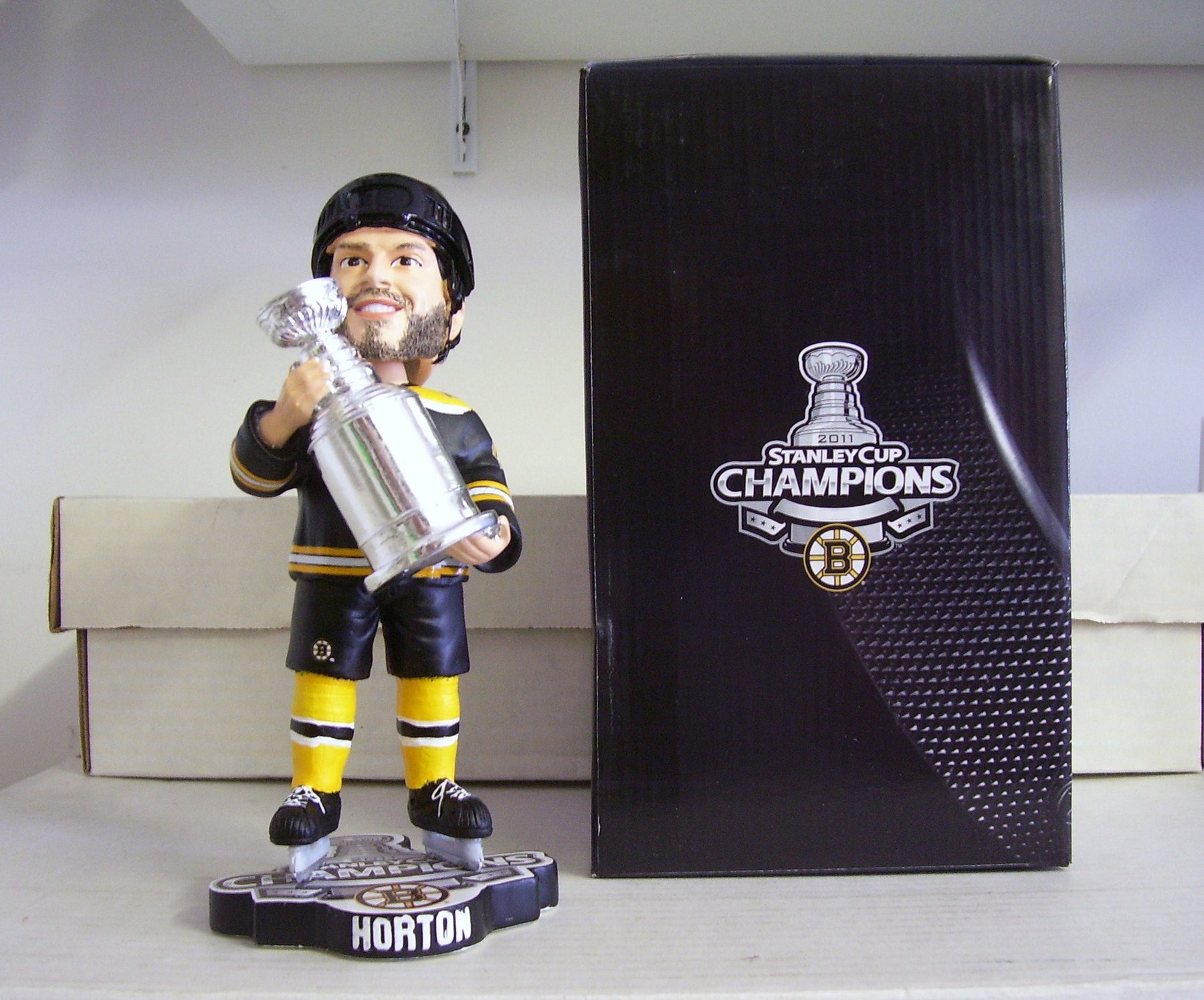 Nathan Horton Bobblehead - BobblesGalore