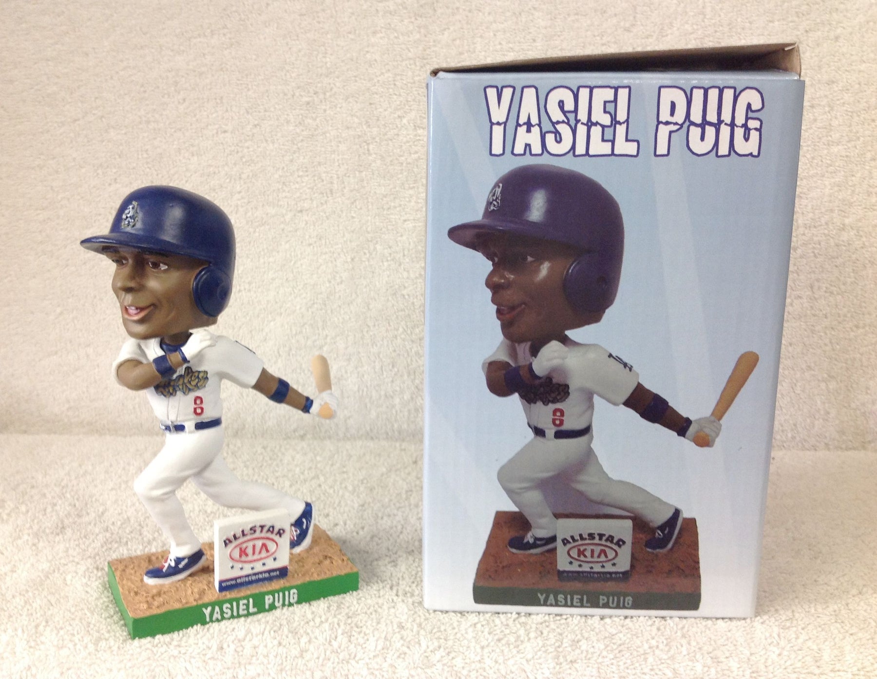 Yasiel Puig Batting Quakes LA Dodgers 03/23/14 Kia Bobblehead