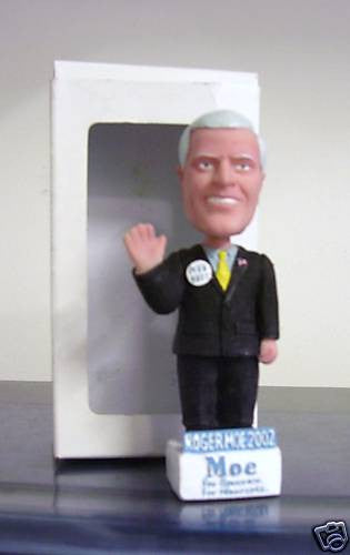 Roger Moe Bobblehead - BobblesGalore